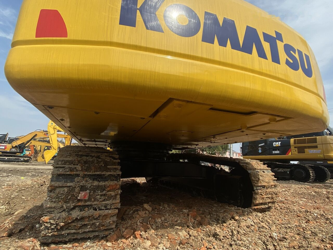 Komatsu PC350 - Bager gusjeničar: slika Komatsu PC350 - Bager gusjeničar Komatsu PC350 - Bager gusjeničar: slika Komatsu PC350 - Bager gusjeničar