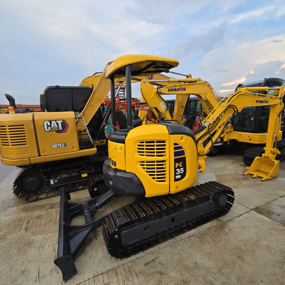Komatsu PC35MR - Mini bager: slika Komatsu PC35MR - Mini bager Komatsu PC35MR - Mini bager: slika Komatsu PC35MR - Mini bager