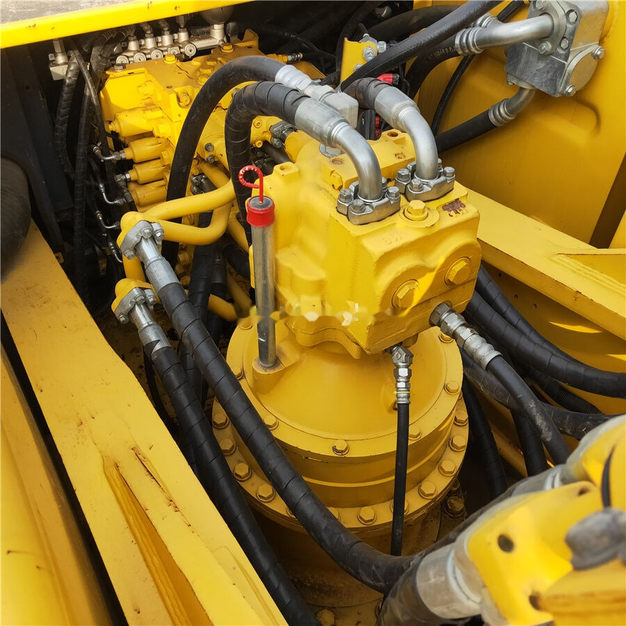 Komatsu PC400-7 - Bager gusjeničar: slika Komatsu PC400-7 - Bager gusjeničar Komatsu PC400-7 - Bager gusjeničar: slika Komatsu PC400-7 - Bager gusjeničar