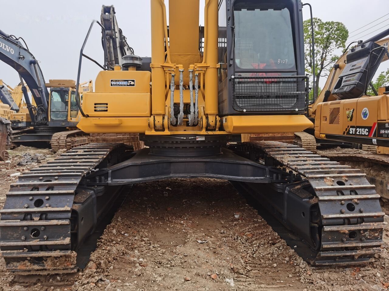 Komatsu PC450-8 - Bager gusjeničar: slika Komatsu PC450-8 - Bager gusjeničar Komatsu PC450-8 - Bager gusjeničar: slika Komatsu PC450-8 - Bager gusjeničar
