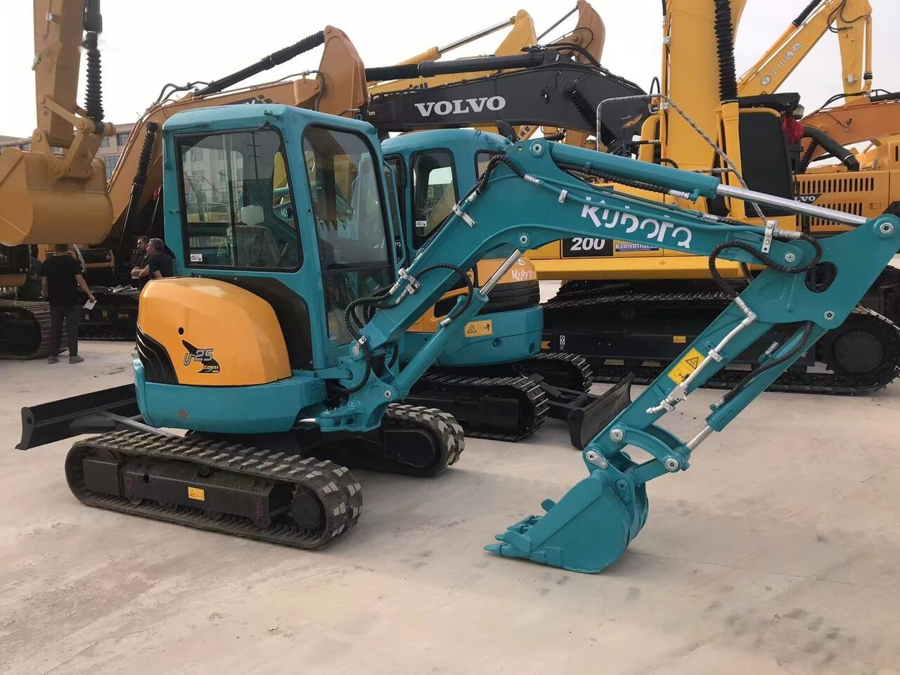 Kubota U25 - Mini bager: slika Kubota U25 - Mini bager Kubota U25 - Mini bager: slika Kubota U25 - Mini bager