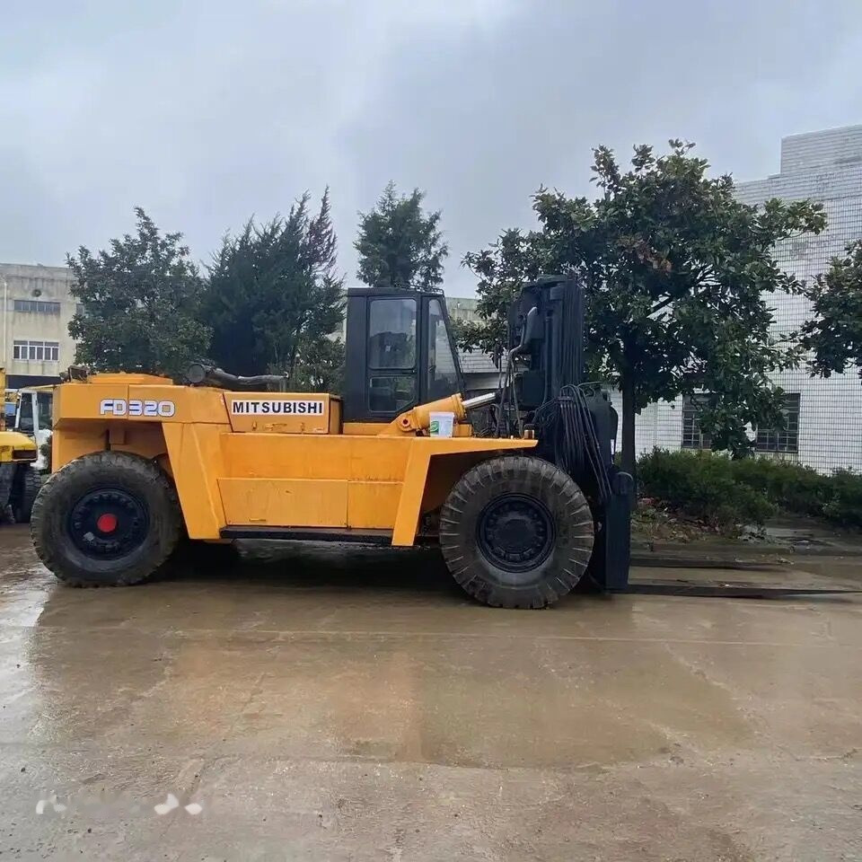 Mitsubishi FD320 - Diesel viličar: slika Mitsubishi FD320 - Diesel viličar Mitsubishi FD320 - Diesel viličar: slika Mitsubishi FD320 - Diesel viličar