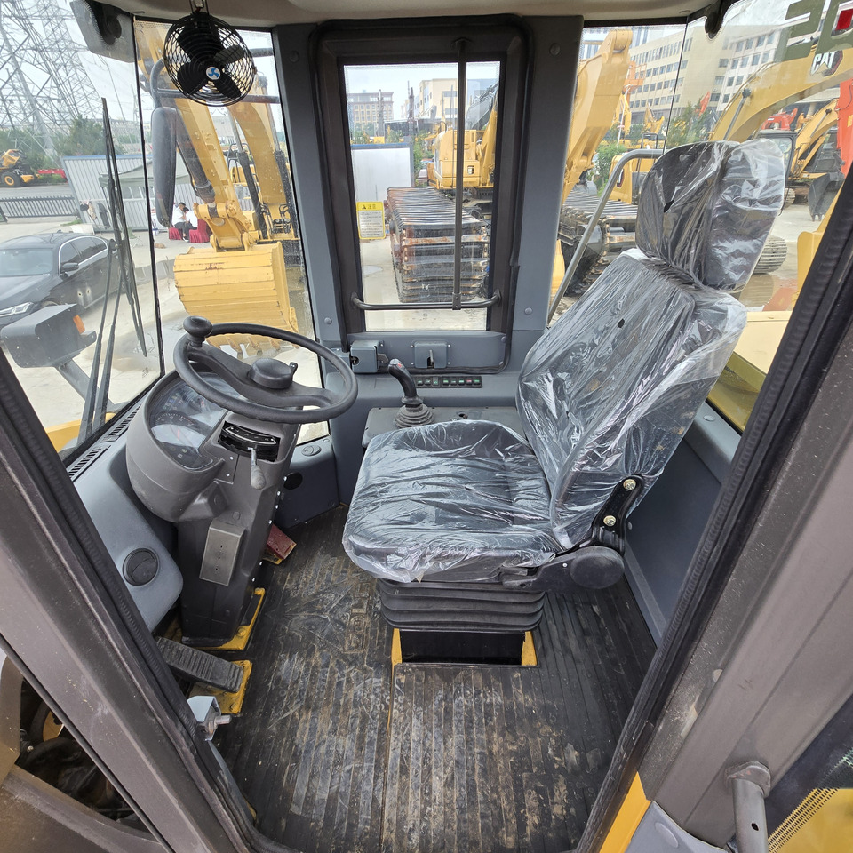 Utovarivač na kotačima SDLG L956F: slika Utovarivač na kotačima SDLG L956F