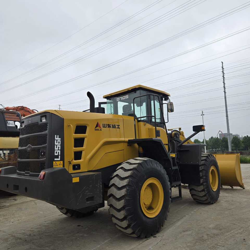 Utovarivač na kotačima SDLG L956F: slika Utovarivač na kotačima SDLG L956F