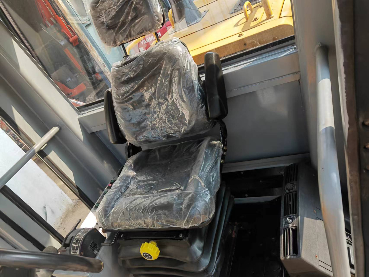 SEM 919 - Grejder: slika SEM 919 - Grejder SEM 919 - Grejder: slika SEM 919 - Grejder