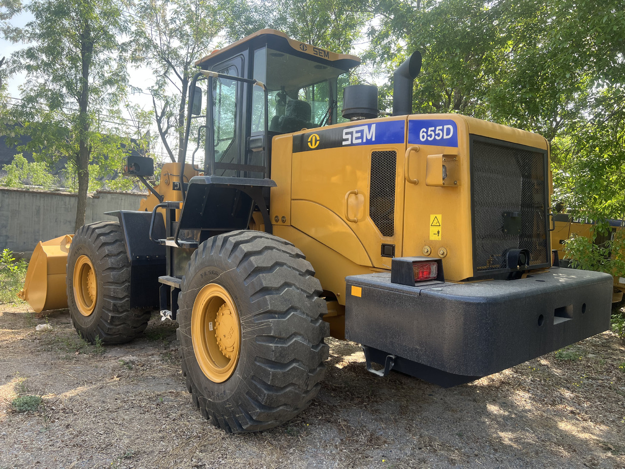 Novi Utovarivač na kotačima SEM SEM655D: slika Novi Utovarivač na kotačima SEM SEM655D