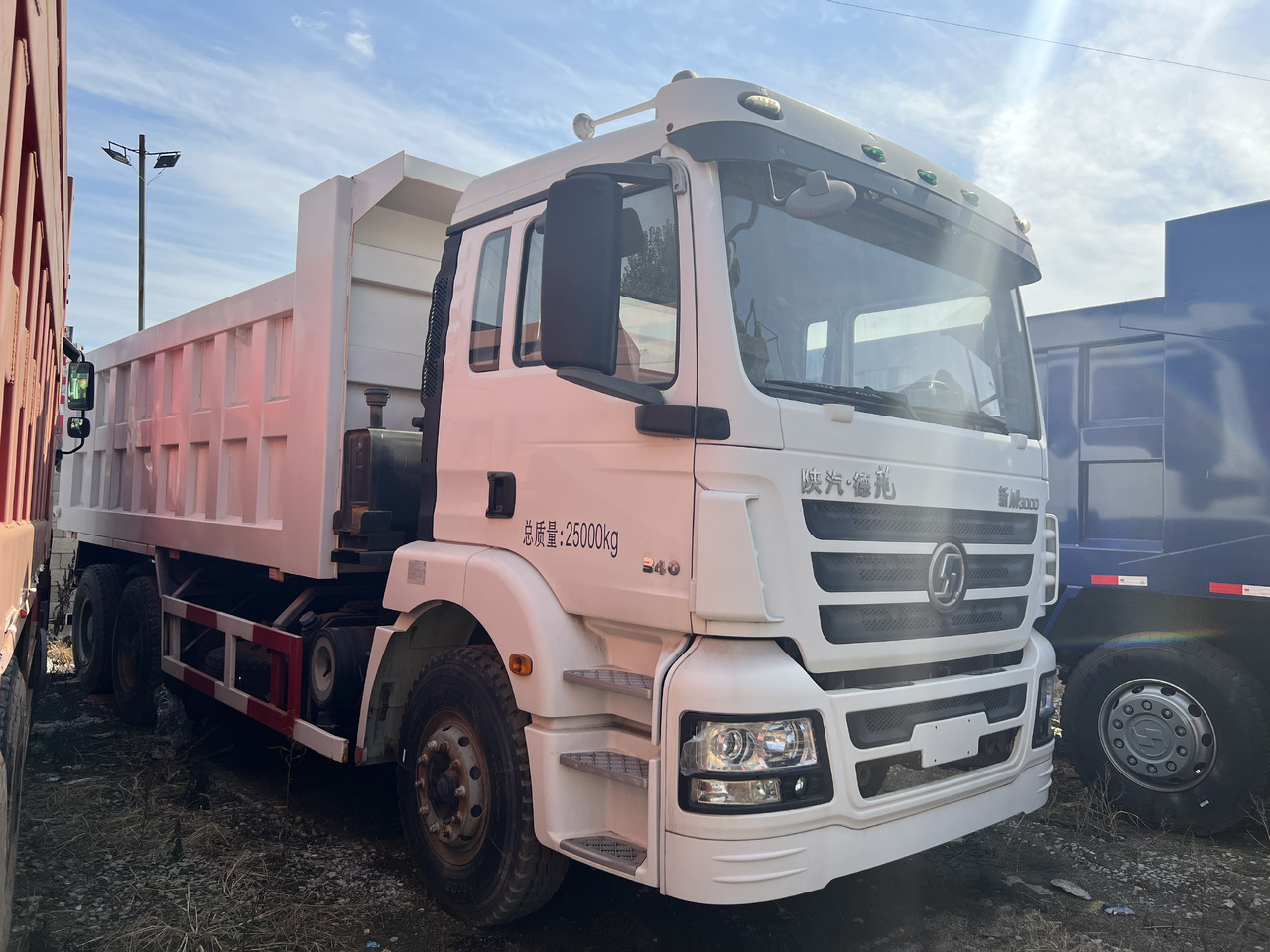 SHACMAN M3000 - Kiper: slika SHACMAN M3000 - Kiper SHACMAN M3000 - Kiper: slika SHACMAN M3000 - Kiper