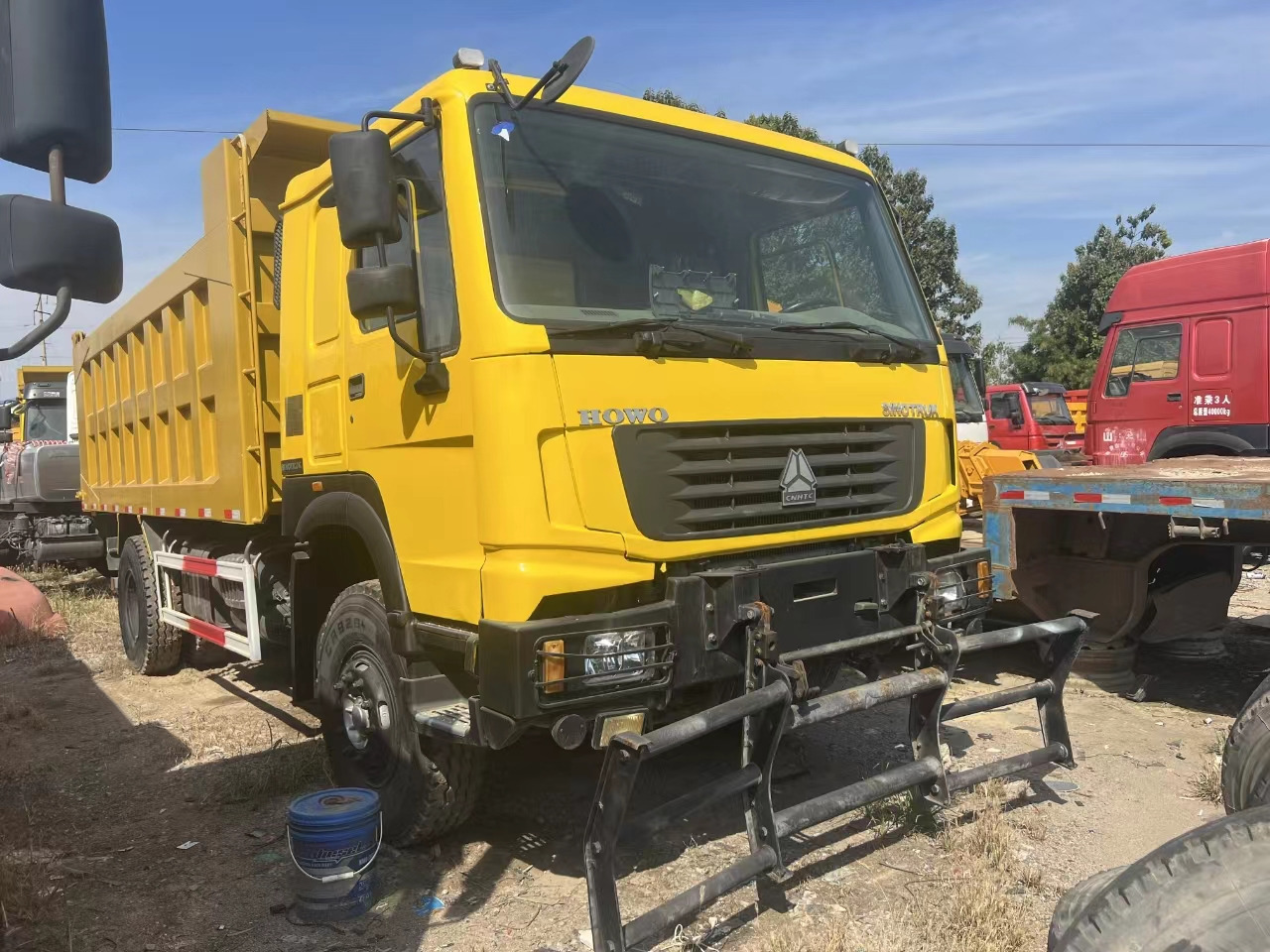 SINOTRUK HOWO 4x2 - Kiper: slika SINOTRUK HOWO 4x2 - Kiper SINOTRUK HOWO 4x2 - Kiper: slika SINOTRUK HOWO 4x2 - Kiper