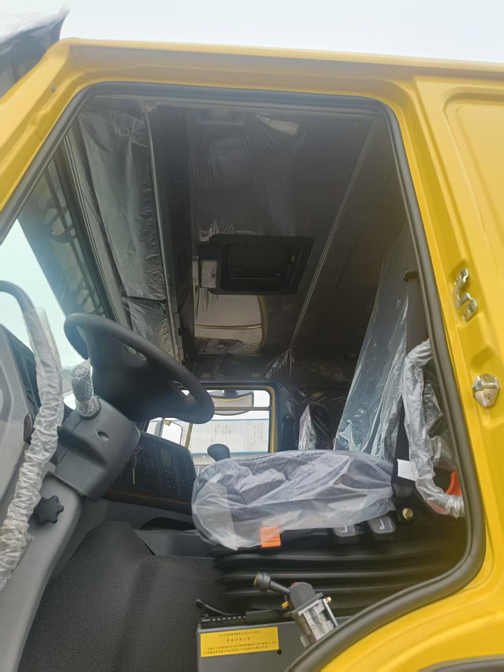 Kiper SINOTRUK HOWO 6x4: slika Kiper SINOTRUK HOWO 6x4