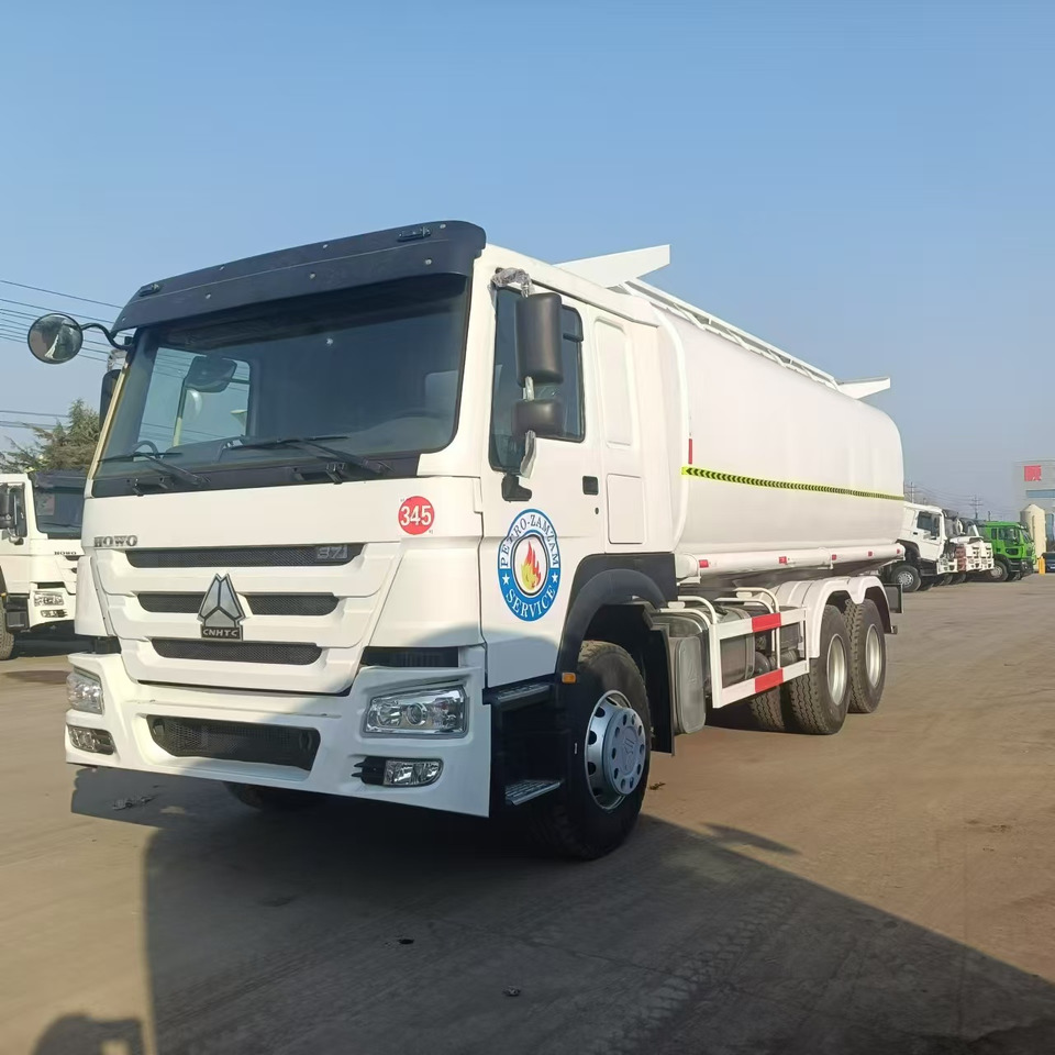 Kamion cisterna SINOTRUK HOWO: slika Kamion cisterna SINOTRUK HOWO