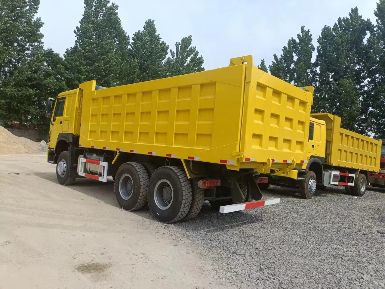 Kiper SINOTRUK HOWO: slika Kiper SINOTRUK HOWO Kiper SINOTRUK HOWO: slika Kiper SINOTRUK HOWO