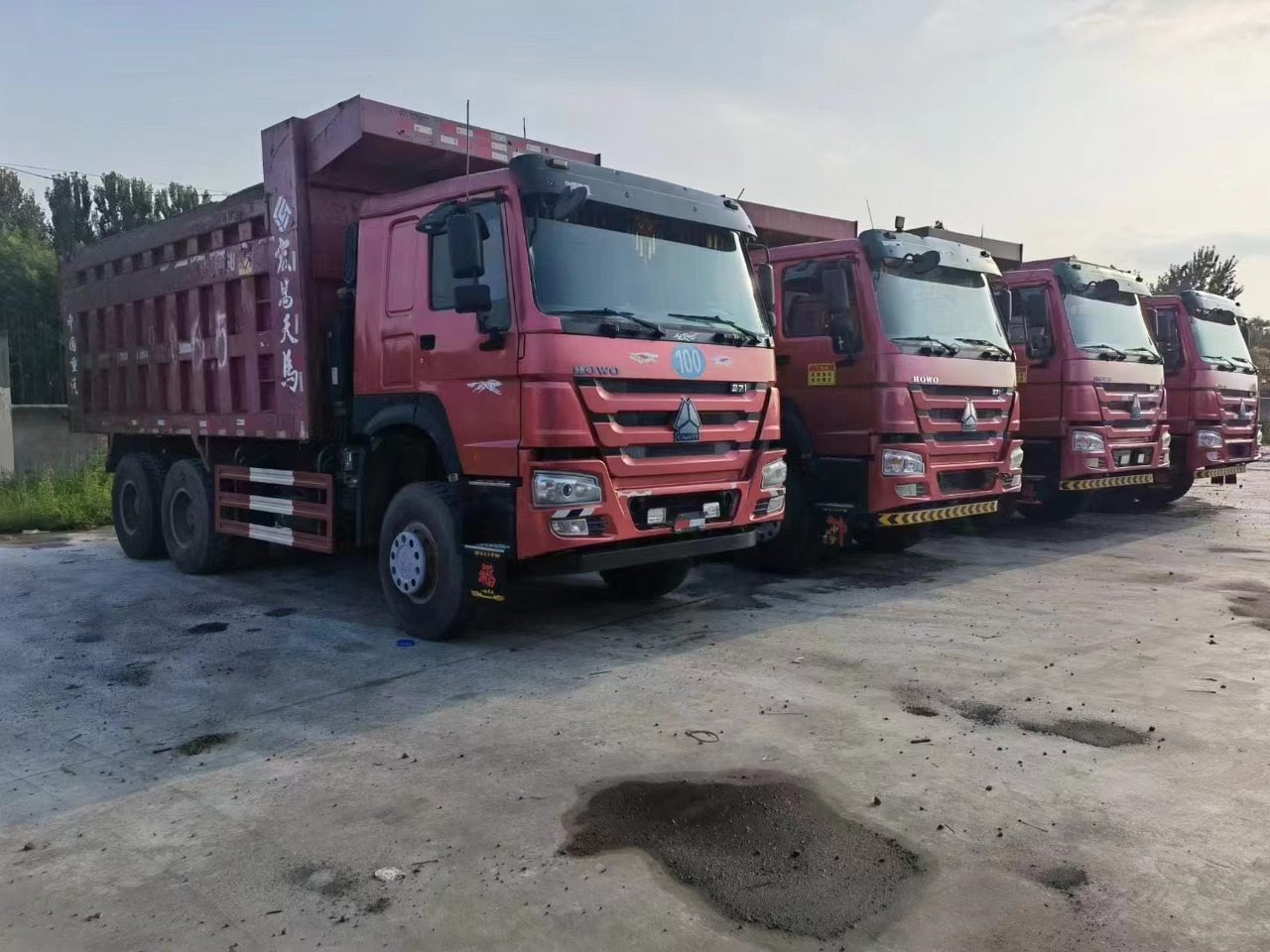 SINOTRUK HOWO - Kiper: slika SINOTRUK HOWO - Kiper SINOTRUK HOWO - Kiper: slika SINOTRUK HOWO - Kiper