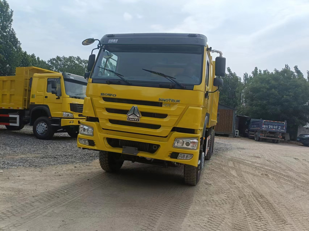 Kiper SINOTRUK HOWO: slika Kiper SINOTRUK HOWO Kiper SINOTRUK HOWO: slika Kiper SINOTRUK HOWO