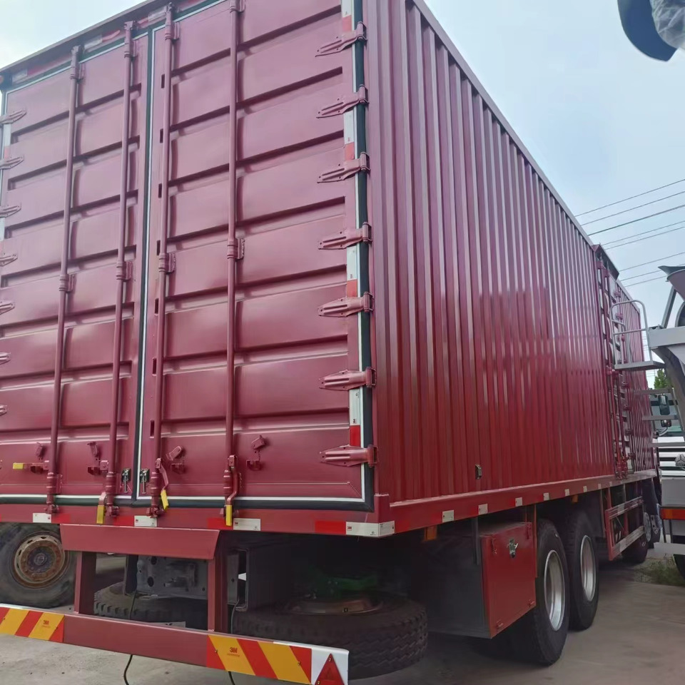 SINOTRUK HOWO - Kamion sandučar: slika SINOTRUK HOWO - Kamion sandučar SINOTRUK HOWO - Kamion sandučar: slika SINOTRUK HOWO - Kamion sandučar