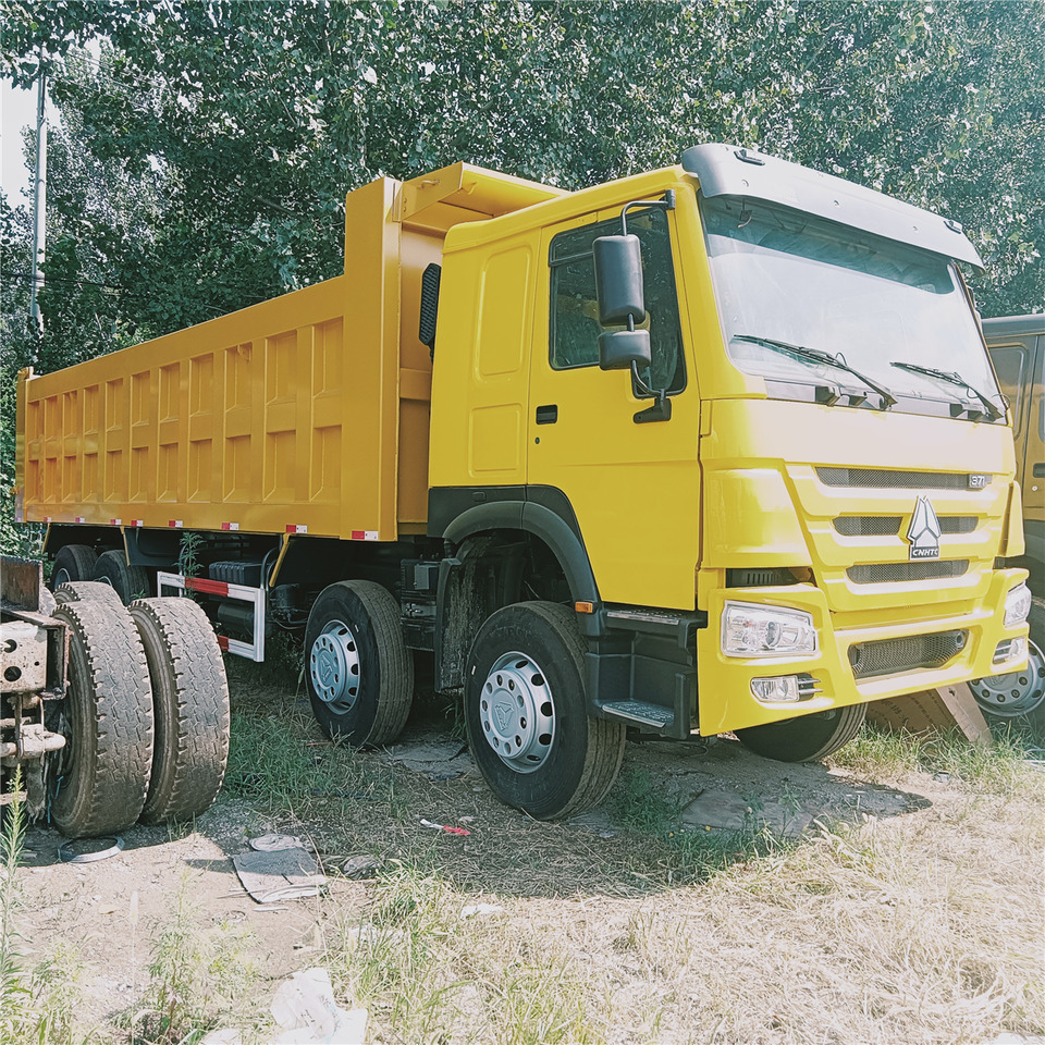 SINOTRUK Howo - Kiper: slika SINOTRUK Howo - Kiper SINOTRUK Howo - Kiper: slika SINOTRUK Howo - Kiper