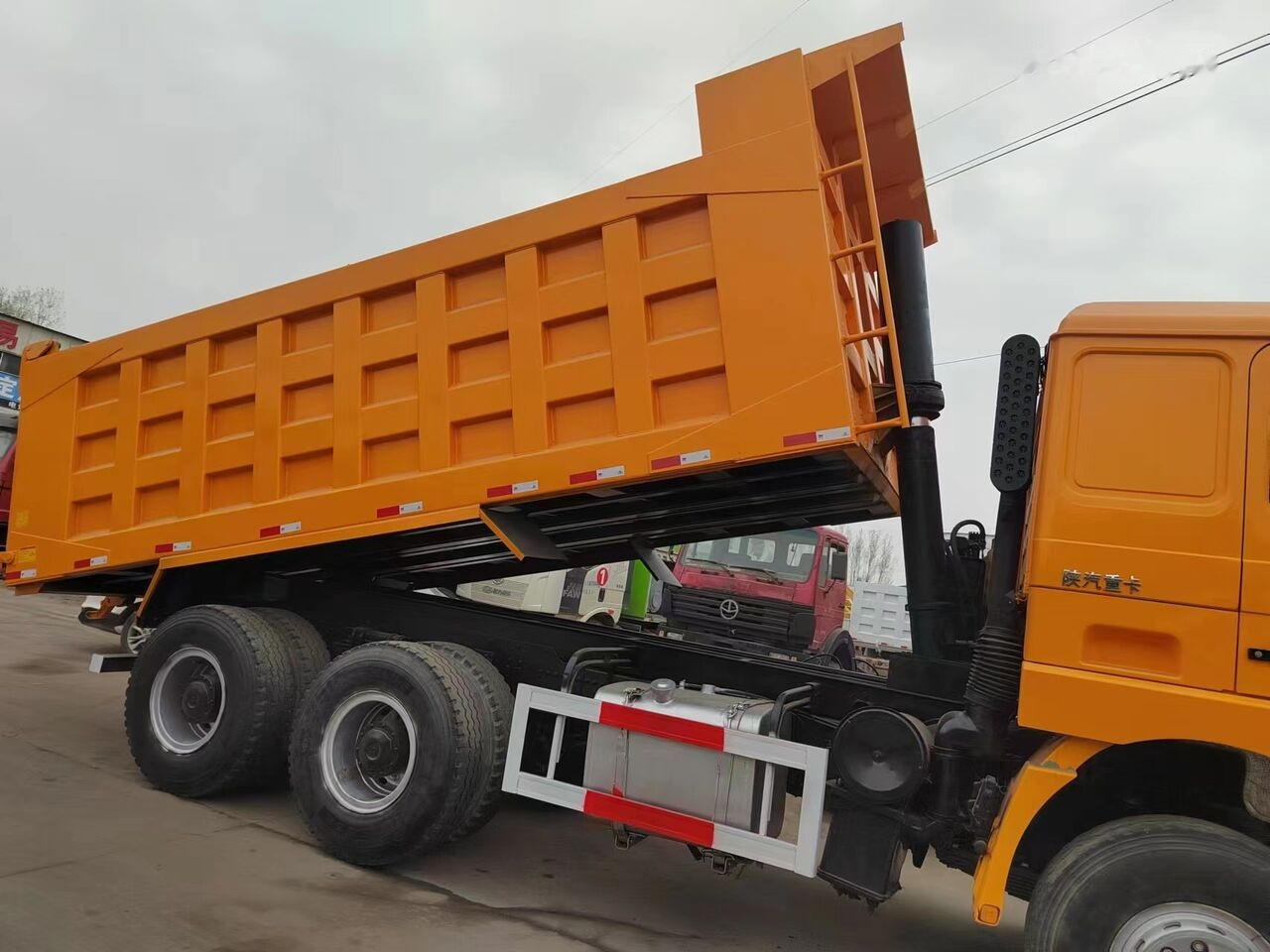 Shacman F3000 - Kiper: slika Shacman F3000 - Kiper Shacman F3000 - Kiper: slika Shacman F3000 - Kiper