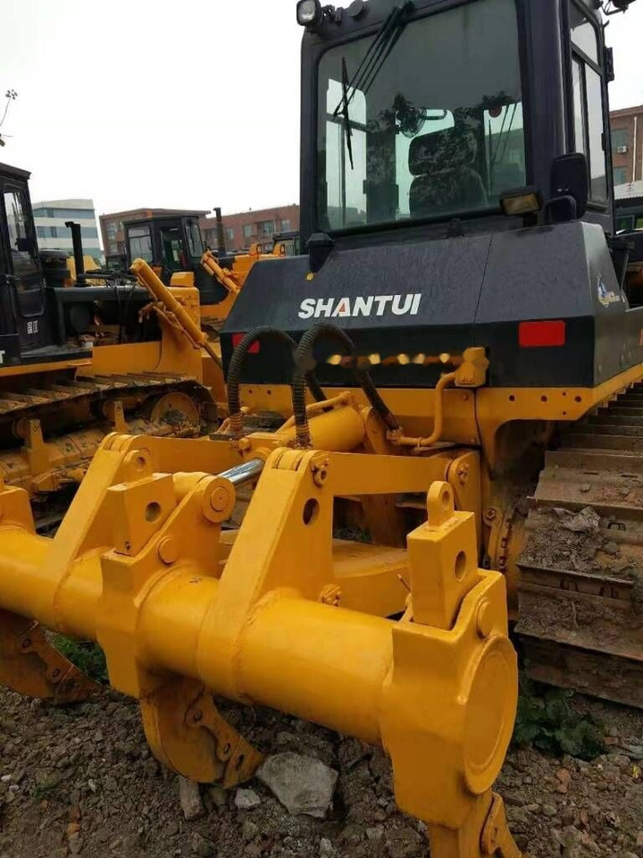 Shantui SD16 - Buldožer: slika Shantui SD16 - Buldožer Shantui SD16 - Buldožer: slika Shantui SD16 - Buldožer