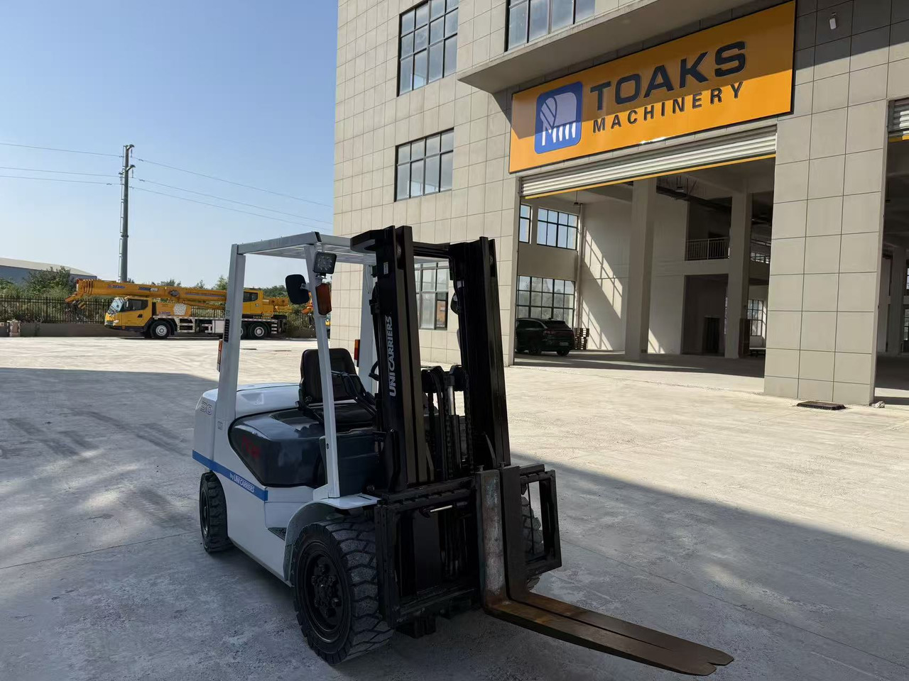 TCM FD30 - Diesel viličar: slika TCM FD30 - Diesel viličar TCM FD30 - Diesel viličar: slika TCM FD30 - Diesel viličar