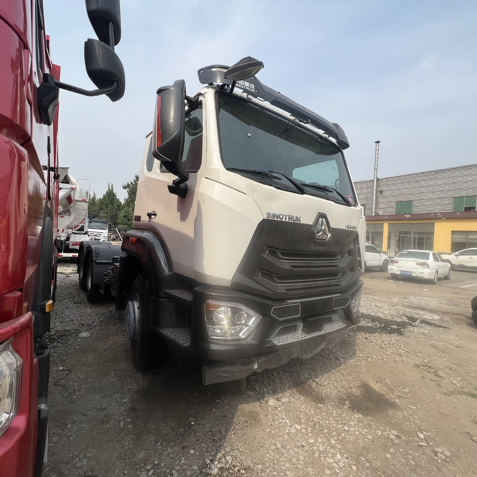 SINOTRUK HOHAN tralier head - Tegljač: slika SINOTRUK HOHAN tralier head - Tegljač SINOTRUK HOHAN tralier head - Tegljač: slika SINOTRUK HOHAN tralier head - Tegljač