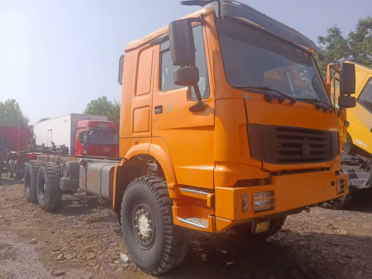 SINOTRUK HOWO - Tegljač: slika SINOTRUK HOWO - Tegljač SINOTRUK HOWO - Tegljač: slika SINOTRUK HOWO - Tegljač