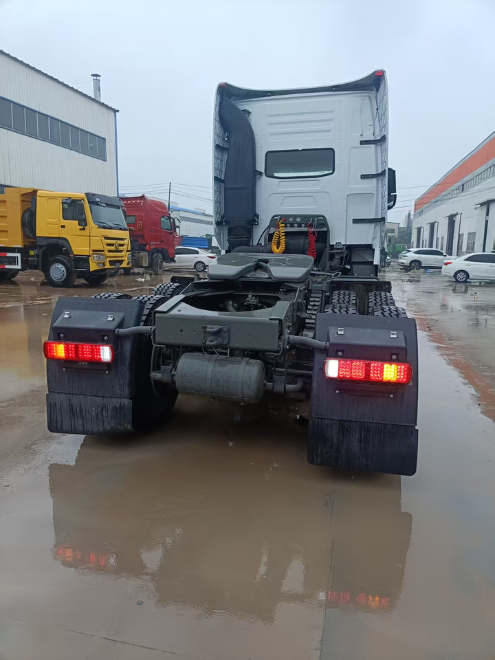 SINOTRUK HOWO - Tegljač: slika SINOTRUK HOWO - Tegljač SINOTRUK HOWO - Tegljač: slika SINOTRUK HOWO - Tegljač