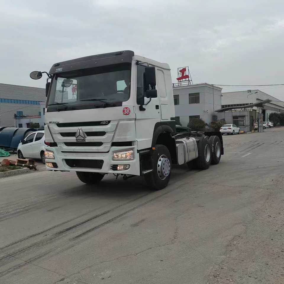 SINOTRUK HOWO trailer head - Tegljač: slika SINOTRUK HOWO trailer head - Tegljač SINOTRUK HOWO trailer head - Tegljač: slika SINOTRUK HOWO trailer head - Tegljač