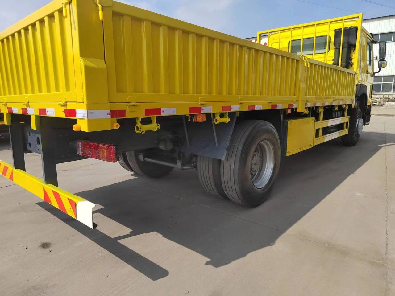 Sinotruk Howo - Tegljač: slika Sinotruk Howo - Tegljač Sinotruk Howo - Tegljač: slika Sinotruk Howo - Tegljač