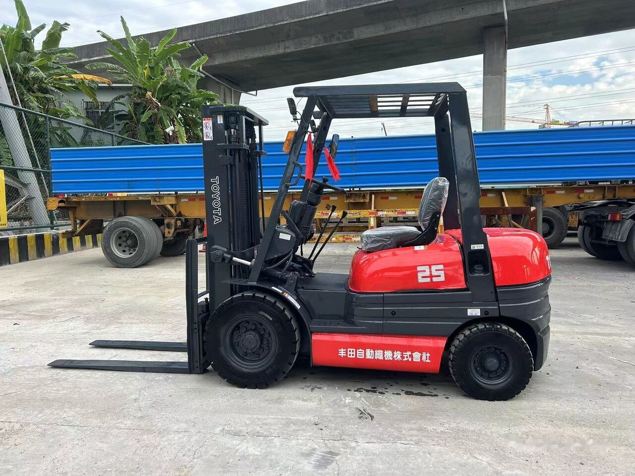 Toyota FD25 - Diesel viličar: slika Toyota FD25 - Diesel viličar Toyota FD25 - Diesel viličar: slika Toyota FD25 - Diesel viličar