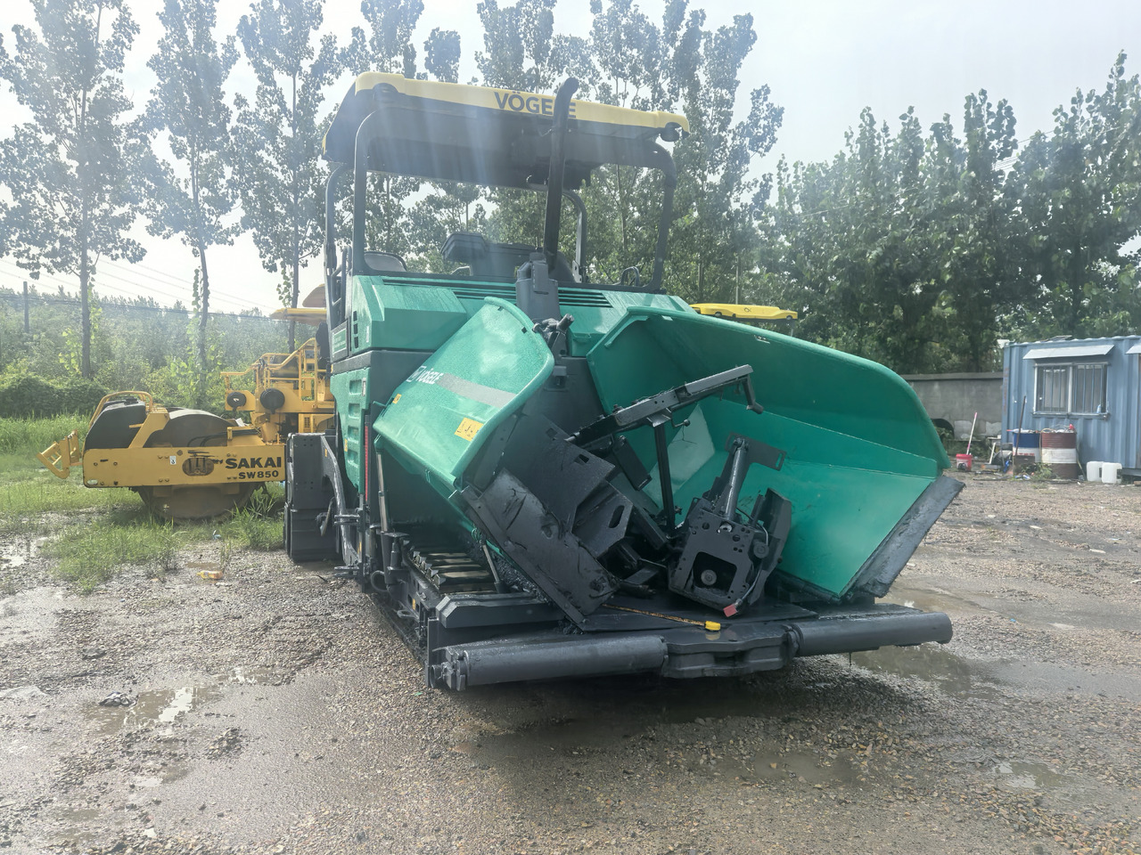 VOGELE 1880-3L - Finišer za asfalt: slika VOGELE 1880-3L - Finišer za asfalt VOGELE 1880-3L - Finišer za asfalt: slika VOGELE 1880-3L - Finišer za asfalt