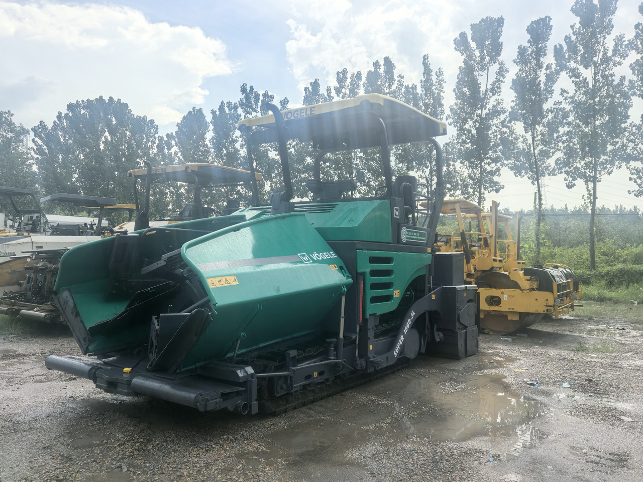 VOGELE 1880-3L - Finišer za asfalt: slika VOGELE 1880-3L - Finišer za asfalt VOGELE 1880-3L - Finišer za asfalt: slika VOGELE 1880-3L - Finišer za asfalt