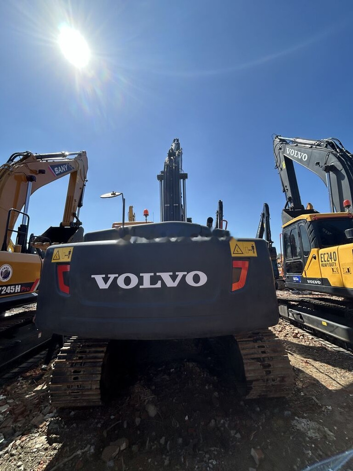 Volvo EC240 - Bager gusjeničar: slika Volvo EC240 - Bager gusjeničar Volvo EC240 - Bager gusjeničar: slika Volvo EC240 - Bager gusjeničar