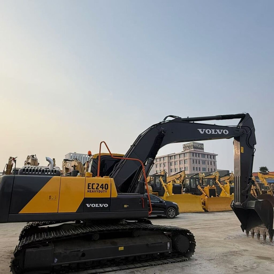 Volvo EC240 - Bager gusjeničar: slika Volvo EC240 - Bager gusjeničar Volvo EC240 - Bager gusjeničar: slika Volvo EC240 - Bager gusjeničar