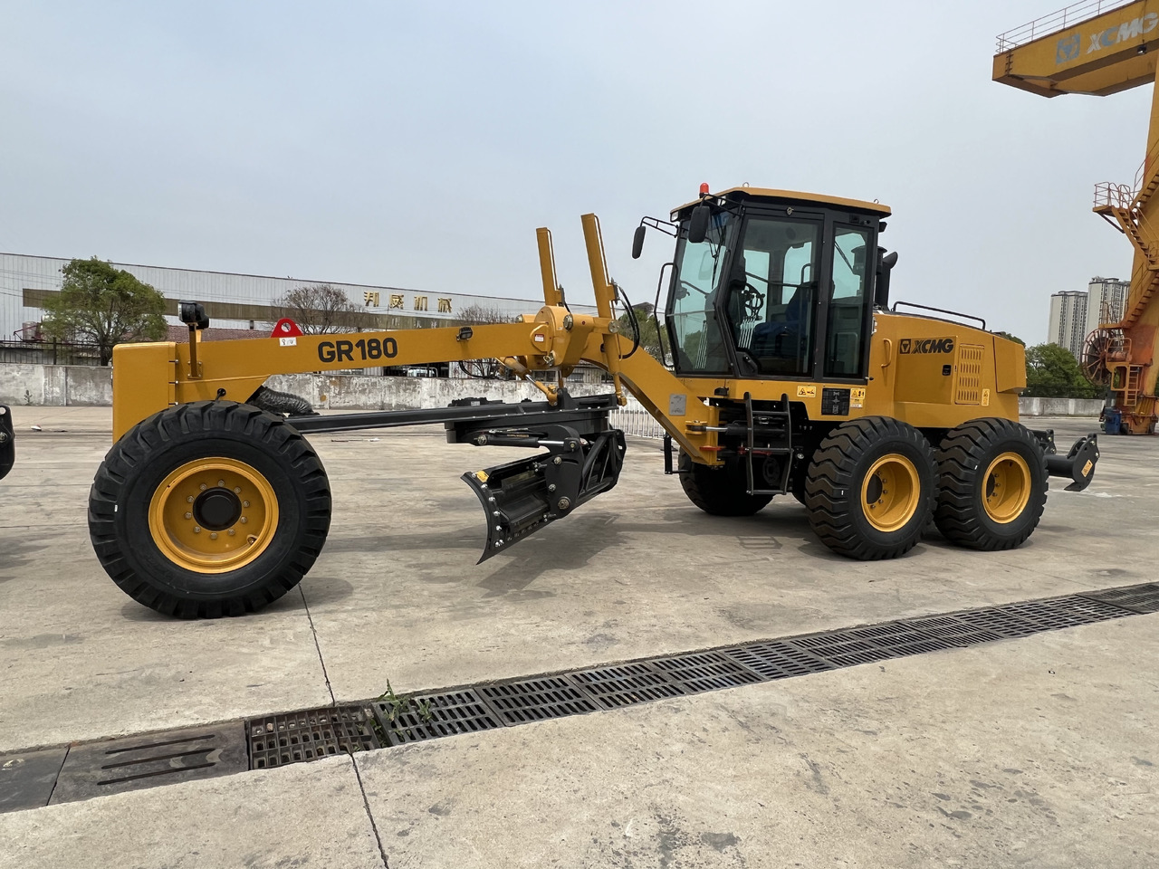 XCMG GR180 - Grejder: slika XCMG GR180 - Grejder XCMG GR180 - Grejder: slika XCMG GR180 - Grejder