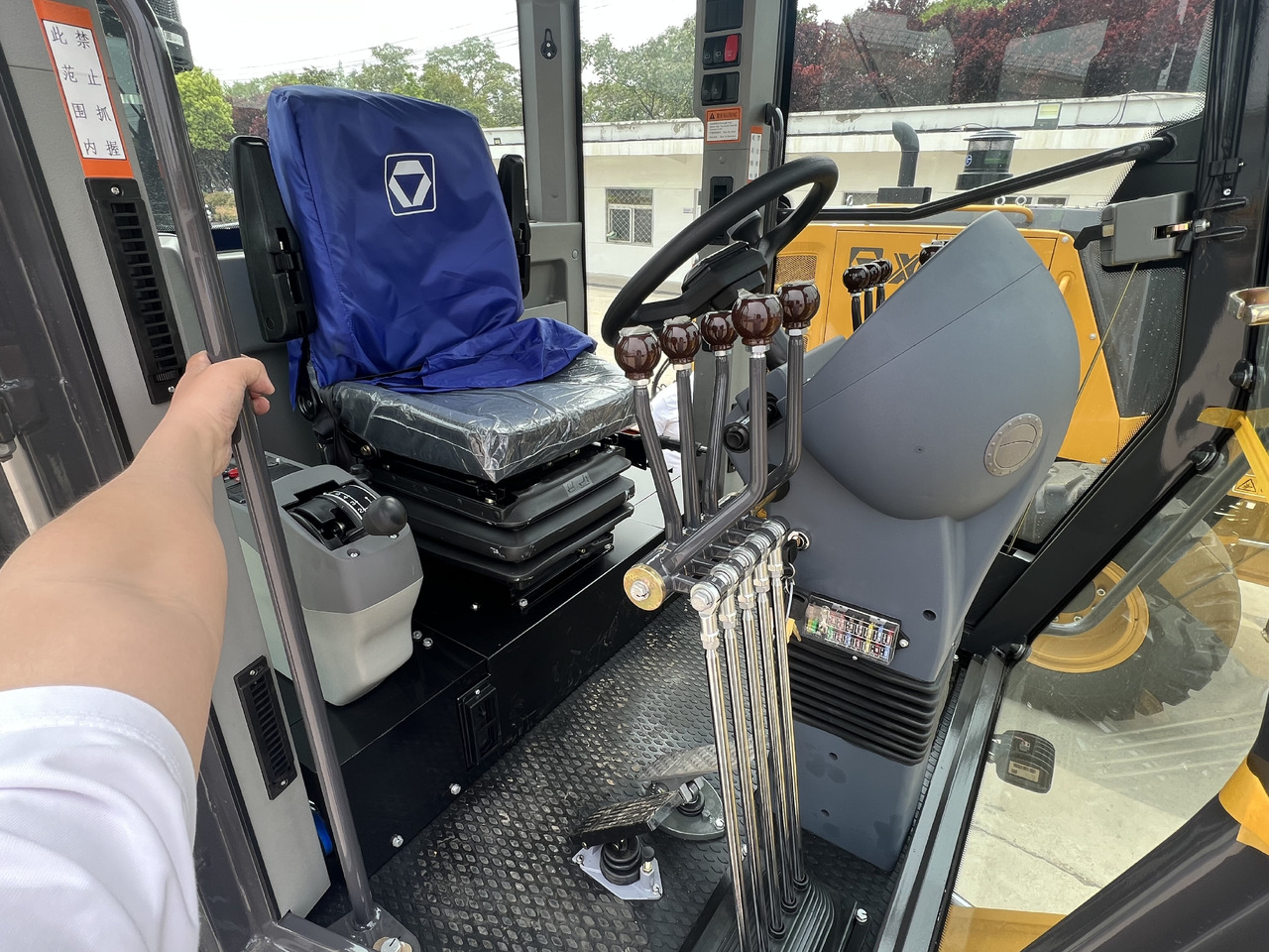 XCMG GR215 - Grejder: slika XCMG GR215 - Grejder XCMG GR215 - Grejder: slika XCMG GR215 - Grejder