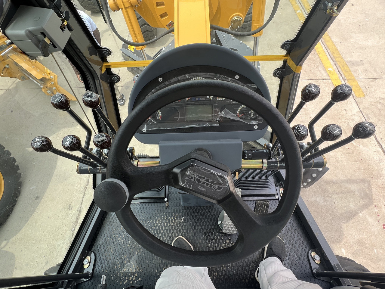 XCMG GR215 - Grejder: slika XCMG GR215 - Grejder XCMG GR215 - Grejder: slika XCMG GR215 - Grejder