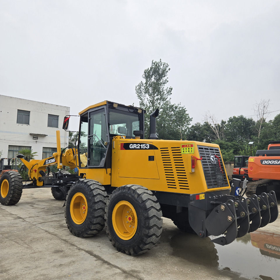 Grejder XCMG GR2153: slika Grejder XCMG GR2153