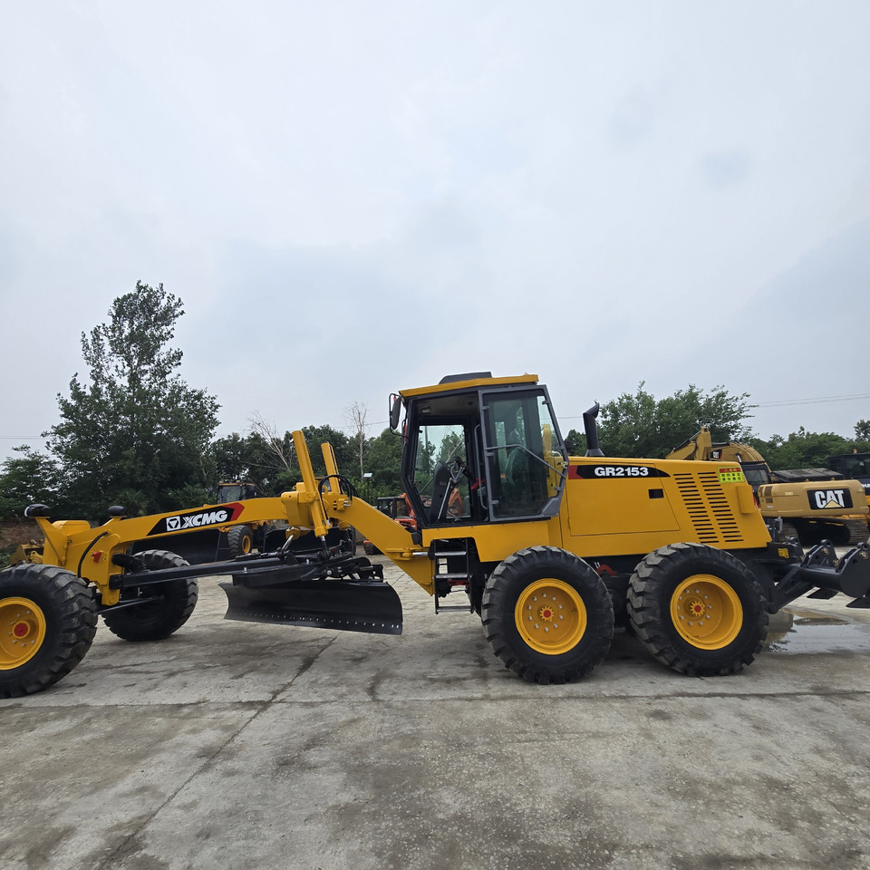 Grejder XCMG GR2153: slika Grejder XCMG GR2153
