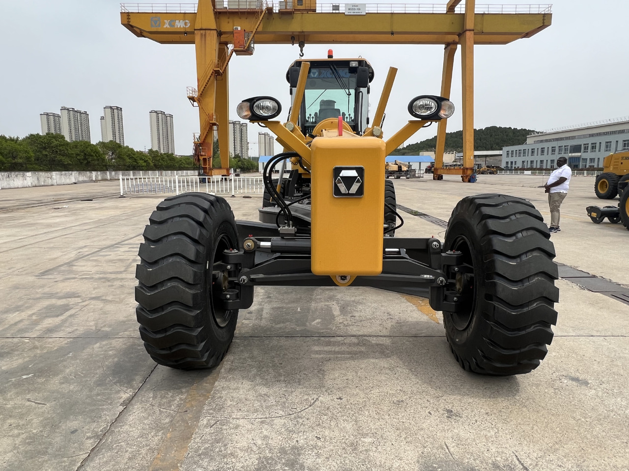 XCMG GR2153 - Grejder: slika XCMG GR2153 - Grejder XCMG GR2153 - Grejder: slika XCMG GR2153 - Grejder