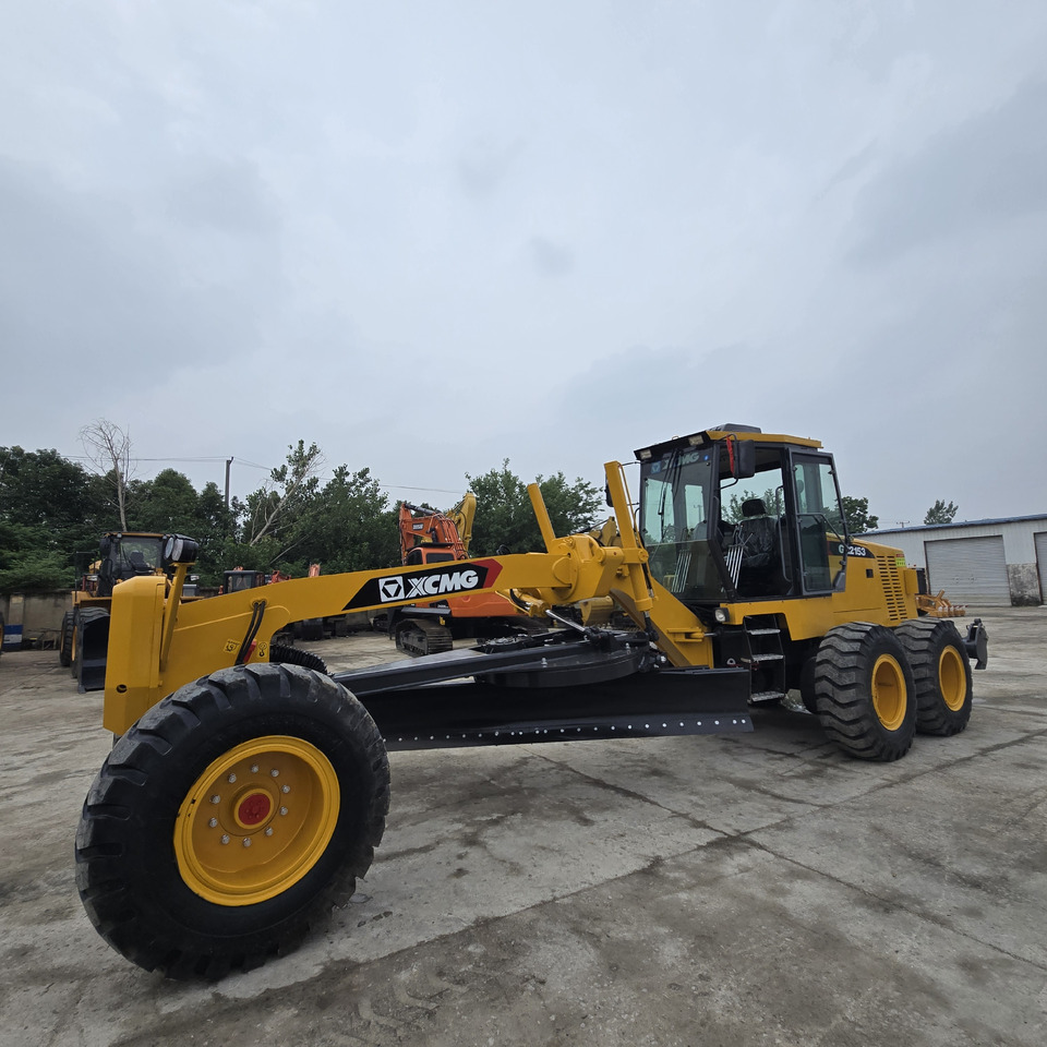 Grejder XCMG GR2153: slika Grejder XCMG GR2153
