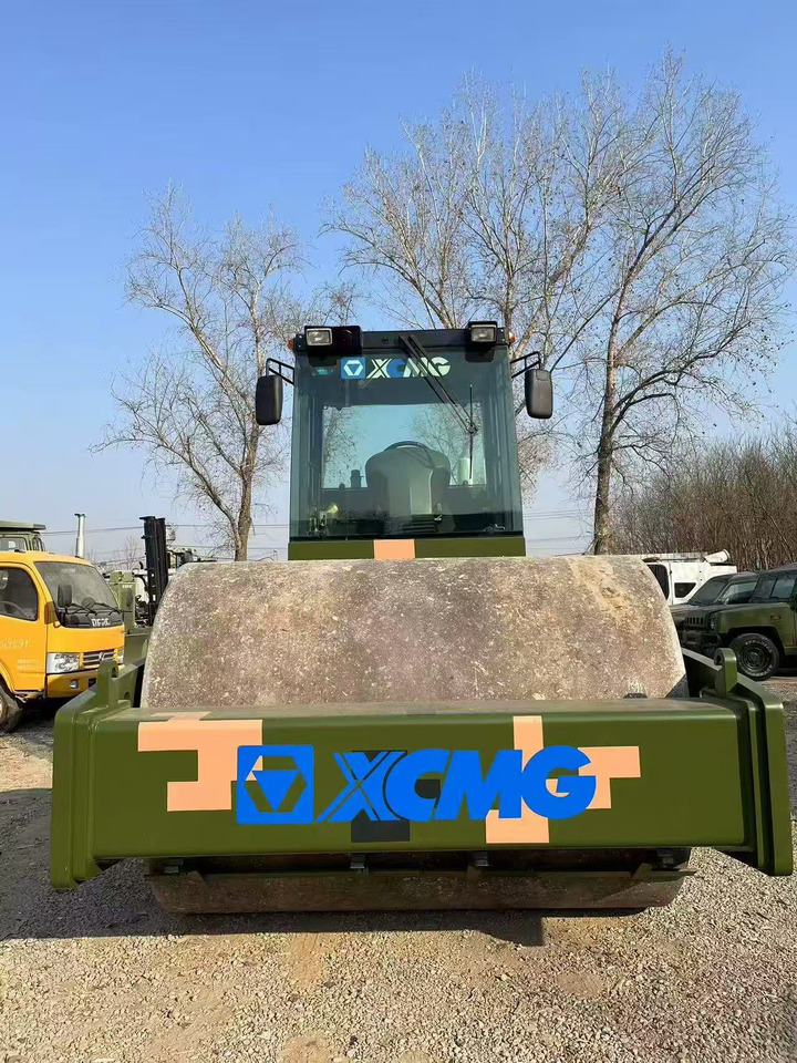 XCMG XS202J - Cestovni valjak: slika XCMG XS202J - Cestovni valjak XCMG XS202J - Cestovni valjak: slika XCMG XS202J - Cestovni valjak