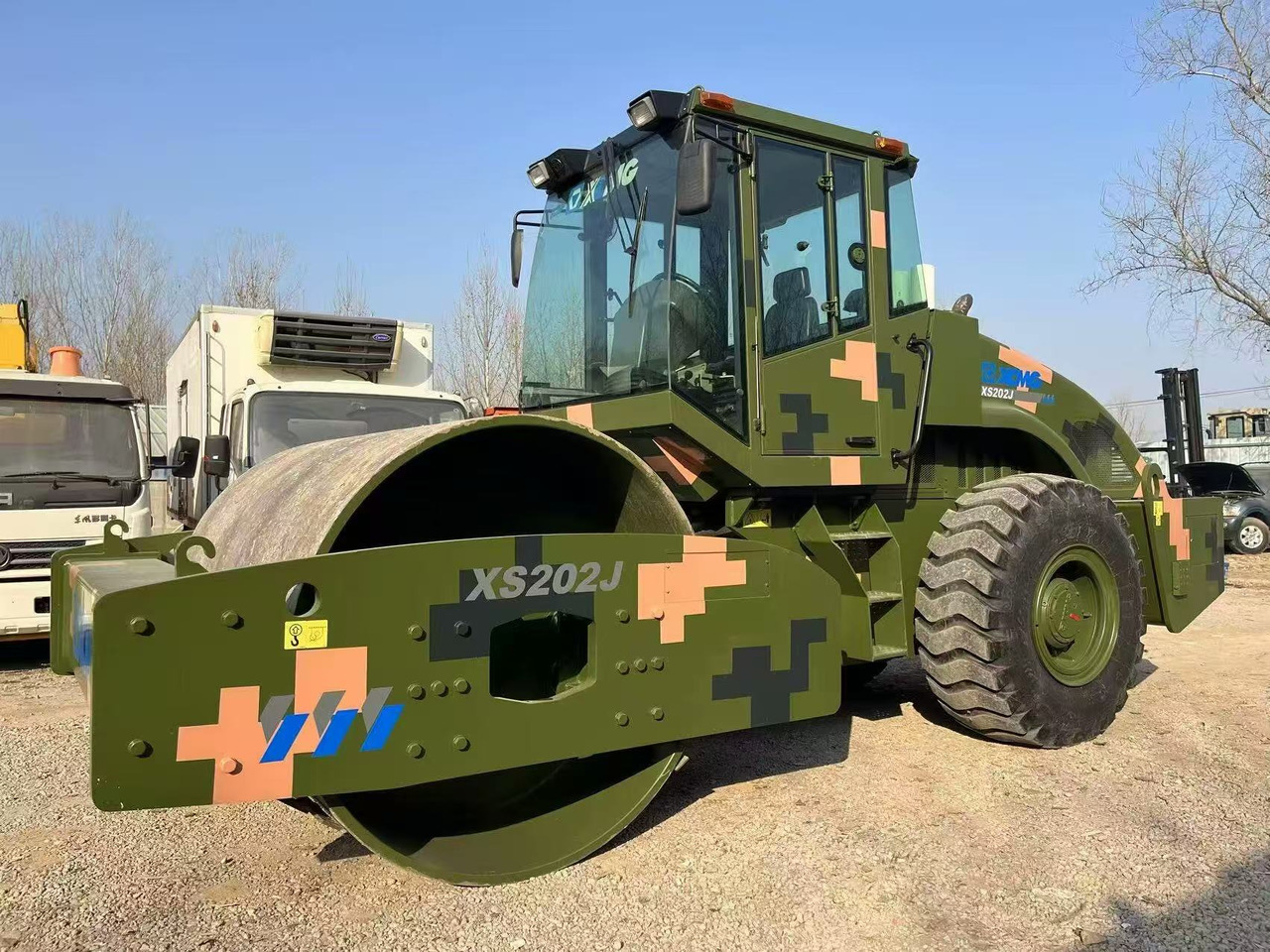 XCMG XS202J - Cestovni valjak: slika XCMG XS202J - Cestovni valjak XCMG XS202J - Cestovni valjak: slika XCMG XS202J - Cestovni valjak