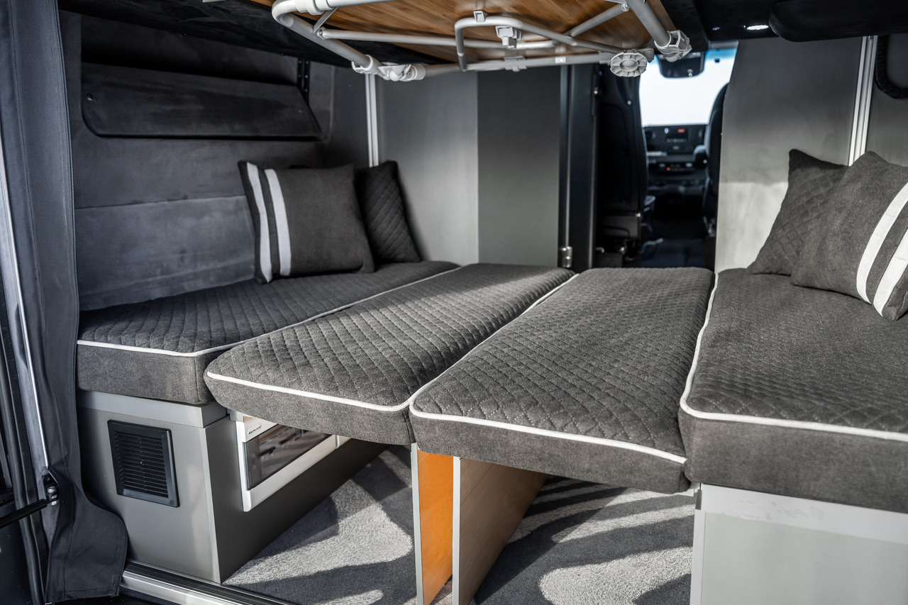 Mercedes-Benz Sprinter - Kamp kombi: slika Mercedes-Benz Sprinter - Kamp kombi Mercedes-Benz Sprinter - Kamp kombi: slika Mercedes-Benz Sprinter - Kamp kombi