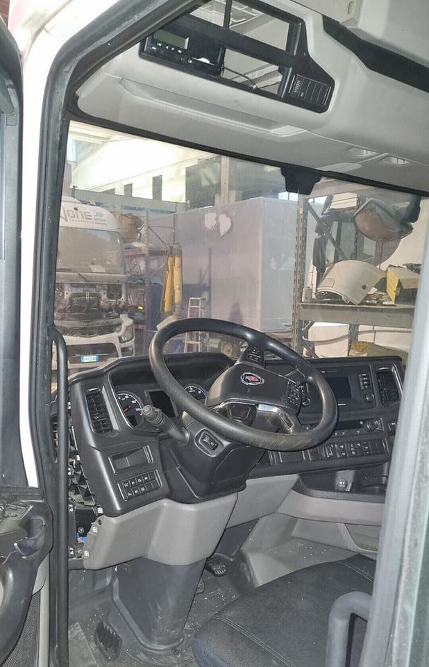 Cabina Scania NTG CR20H 2021 per R450 R550 etc. - Kabina za Kamion: slika Cabina Scania NTG CR20H 2021 per R450 R550 etc. - Kabina za Kamion Cabina Scania NTG CR20H 2021 per R450 R550 etc. - Kabina za Kamion: slika Cabina Scania NTG CR20H 2021 per R450 R550 etc. - Kabina za Kamion