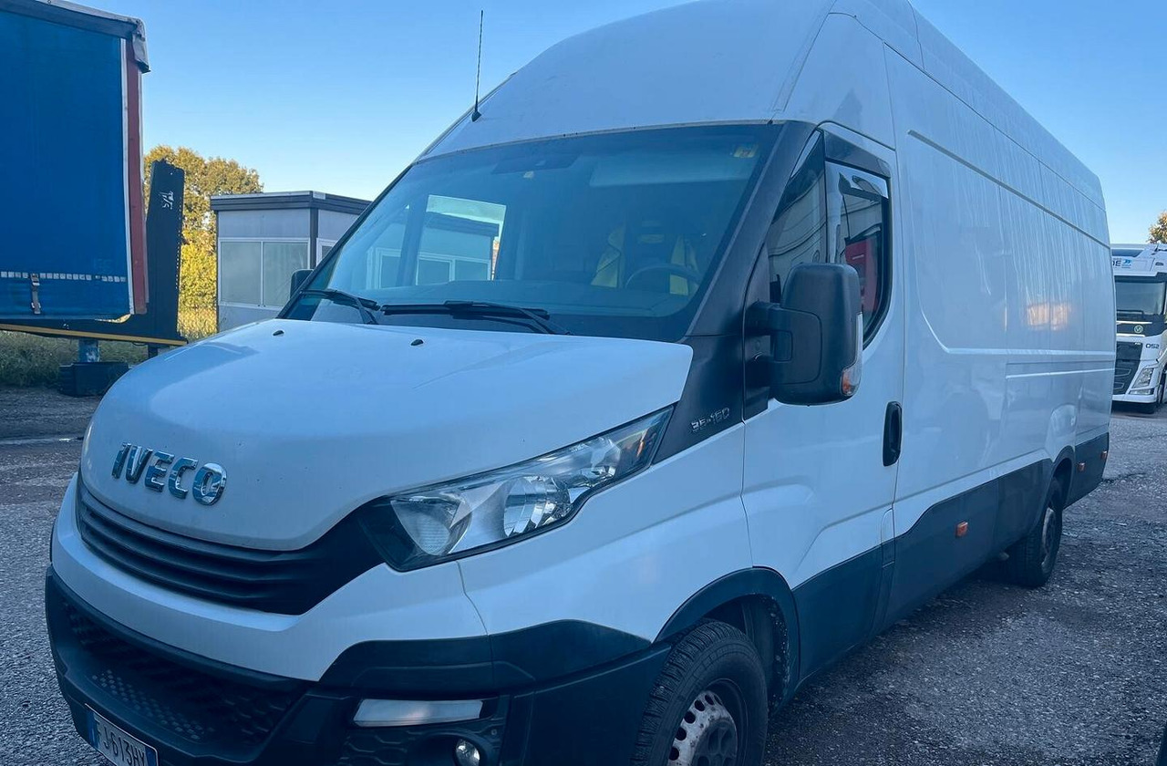 Iveco Daily 35-160 Passo Lungo e Tetto Alto L3H2 - Furgon: slika Iveco Daily 35-160 Passo Lungo e Tetto Alto L3H2 - Furgon Iveco Daily 35-160 Passo Lungo e Tetto Alto L3H2 - Furgon: slika Iveco Daily 35-160 Passo Lungo e Tetto Alto L3H2 - Furgon