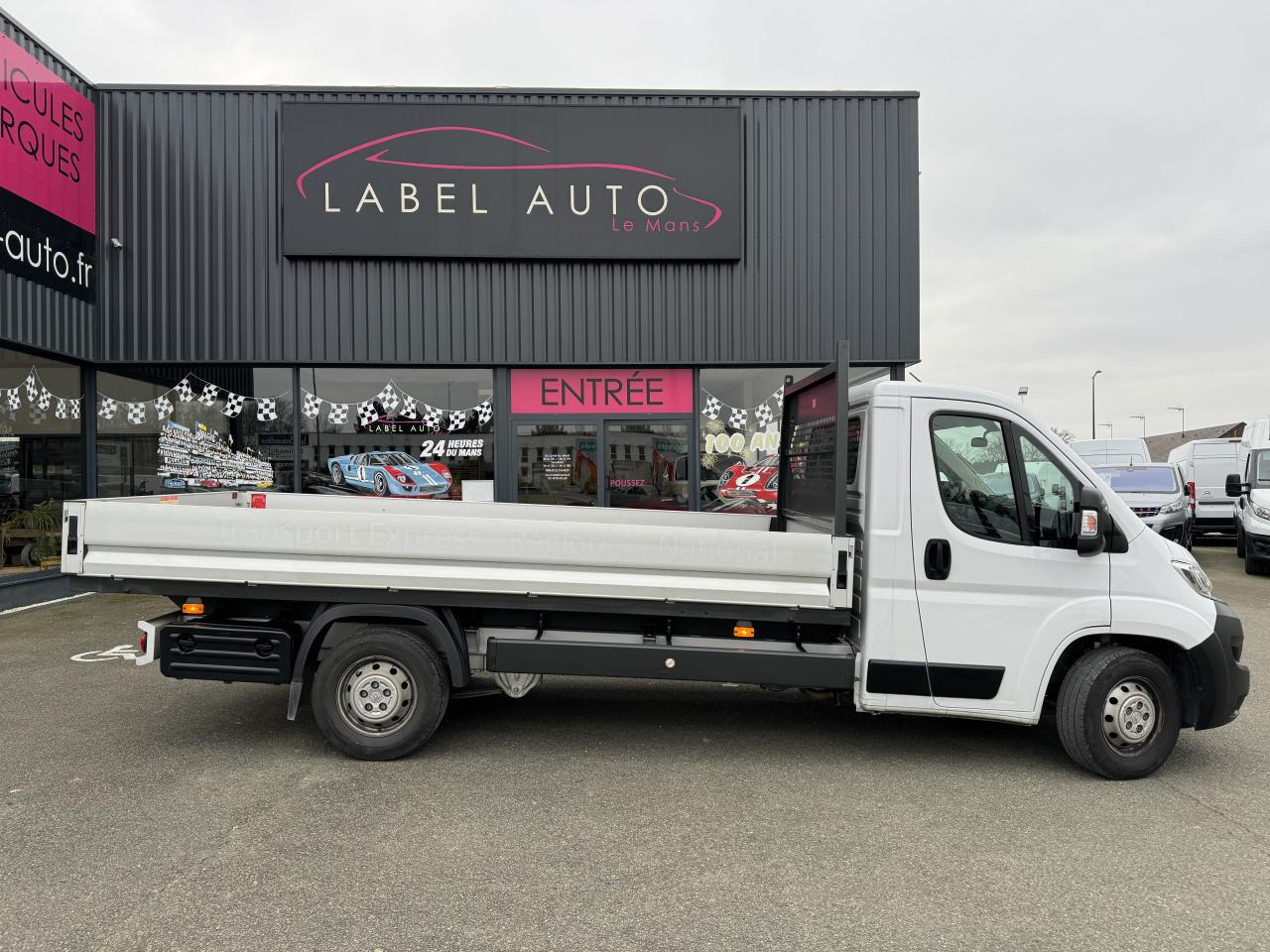 CITROEN CITROËN JUMPER 3T5 PLATEAU 4M20 2.2 HDI 140 CH - Dostavno vozilo s ravnom platformom: slika CITROEN CITROËN JUMPER 3T5 PLATEAU 4M20 2.2 HDI 140 CH - Dostavno vozilo s ravnom platformom CITROEN CITROËN JUMPER 3T5 PLATEAU 4M20 2.2 HDI 140 CH - Dostavno vozilo s ravnom platformom: slika CITROEN CITROËN JUMPER 3T5 PLATEAU 4M20 2.2 HDI 140 CH - Dostavno vozilo s ravnom platformom