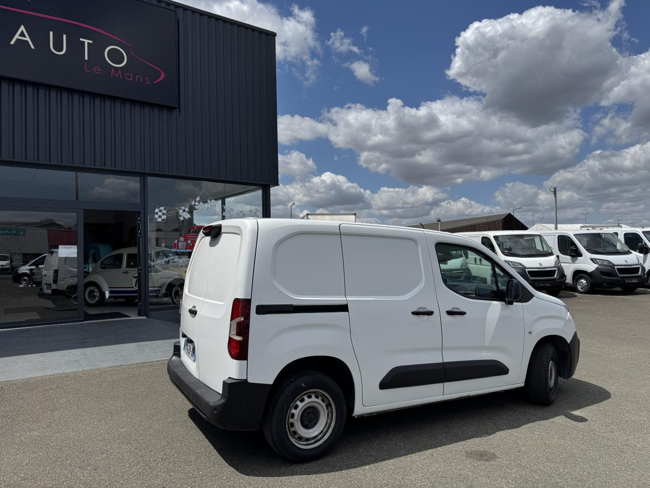 CITROEN berlingo M 650KG BLUEHDI 100 S&S DRIVER BVM5 - Furgon: slika CITROEN berlingo M 650KG BLUEHDI 100 S&S DRIVER BVM5 - Furgon CITROEN berlingo M 650KG BLUEHDI 100 S&S DRIVER BVM5 - Furgon: slika CITROEN berlingo M 650KG BLUEHDI 100 S&S DRIVER BVM5 - Furgon