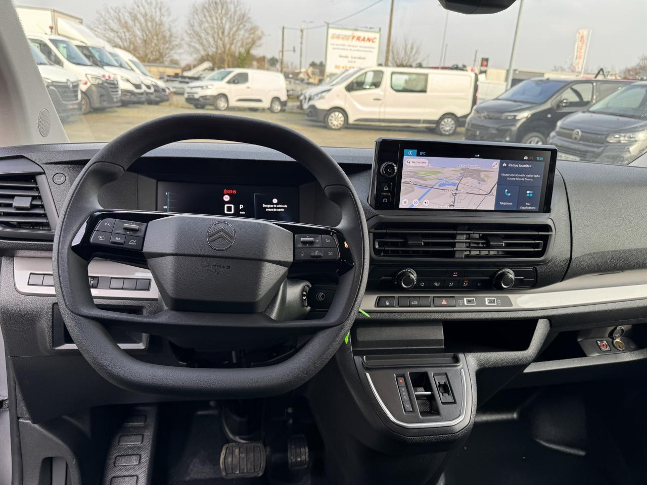 CITROEN jumpy 2 PLACES XL 2.0 BLUEHDI 180CH S&S PACK PREMIUM CONNECT EAT8 - Furgon: slika CITROEN jumpy 2 PLACES XL 2.0 BLUEHDI 180CH S&S PACK PREMIUM CONNECT EAT8 - Furgon CITROEN jumpy 2 PLACES XL 2.0 BLUEHDI 180CH S&S PACK PREMIUM CONNECT EAT8 - Furgon: slika CITROEN jumpy 2 PLACES XL 2.0 BLUEHDI 180CH S&S PACK PREMIUM CONNECT EAT8 - Furgon