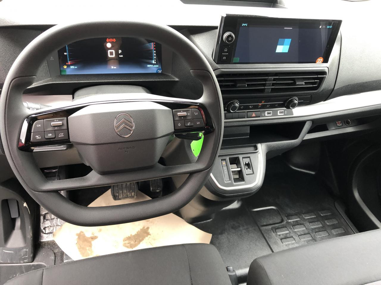 CITROEN jumpy XL 2.0 BLUEHDI 180CH S&S CABINE APPROFONDIE FIXE EAT8 5 PLACES - Furgon: slika CITROEN jumpy XL 2.0 BLUEHDI 180CH S&S CABINE APPROFONDIE FIXE EAT8 5 PLACES - Furgon CITROEN jumpy XL 2.0 BLUEHDI 180CH S&S CABINE APPROFONDIE FIXE EAT8 5 PLACES - Furgon: slika CITROEN jumpy XL 2.0 BLUEHDI 180CH S&S CABINE APPROFONDIE FIXE EAT8 5 PLACES - Furgon