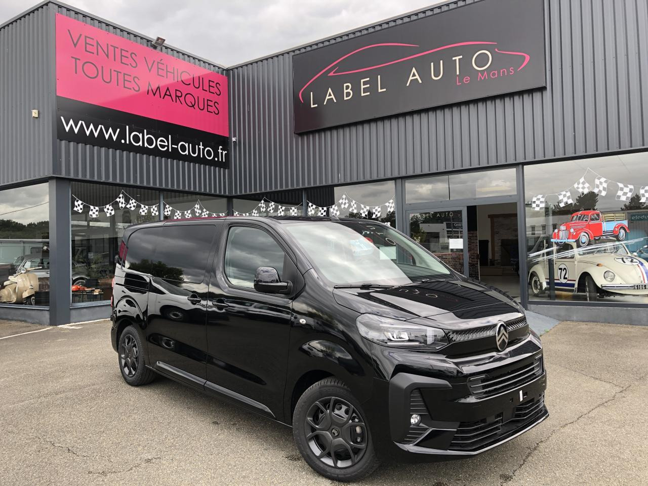 CITROEN jumpy XL 2.0 BLUEHDI 180CH S&S CABINE APPROFONDIE FIXE EAT8 5 PLACES - Furgon: slika CITROEN jumpy XL 2.0 BLUEHDI 180CH S&S CABINE APPROFONDIE FIXE EAT8 5 PLACES - Furgon CITROEN jumpy XL 2.0 BLUEHDI 180CH S&S CABINE APPROFONDIE FIXE EAT8 5 PLACES - Furgon: slika CITROEN jumpy XL 2.0 BLUEHDI 180CH S&S CABINE APPROFONDIE FIXE EAT8 5 PLACES - Furgon