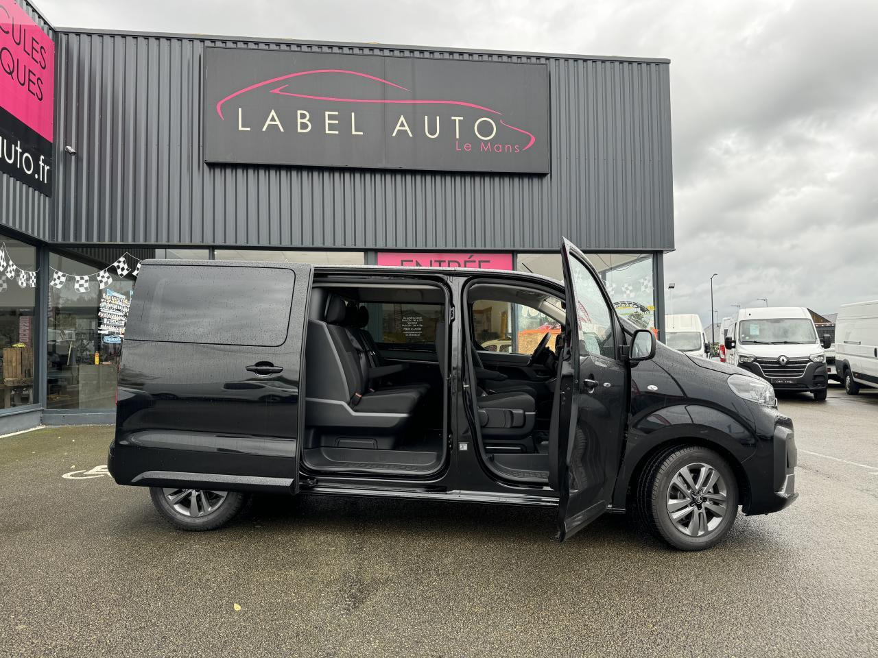Citroen Jumpy M 2.0 BLUEHDI 180CH S&S CABINE APPROFONDIE FIXE EAT8 - Dostavno vozilo s dvostrukom kabinom: slika Citroen Jumpy M 2.0 BLUEHDI 180CH S&S CABINE APPROFONDIE FIXE EAT8 - Dostavno vozilo s dvostrukom kabinom Citroen Jumpy M 2.0 BLUEHDI 180CH S&S CABINE APPROFONDIE FIXE EAT8 - Dostavno vozilo s dvostrukom kabinom: slika Citroen Jumpy M 2.0 BLUEHDI 180CH S&S CABINE APPROFONDIE FIXE EAT8 - Dostavno vozilo s dvostrukom kabinom